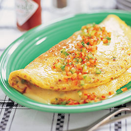 Family-Sized Tomato, Bacon, and Garlic Omelet