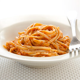 Pasta with Tomato and Almond Pesto (Pesto Alla Trapanese)